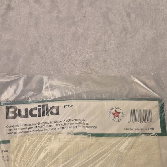 Bucilla Christmas stocking 18" #82426 ‘Santa’s Visit’ new, never opened - Picture 3 of 4